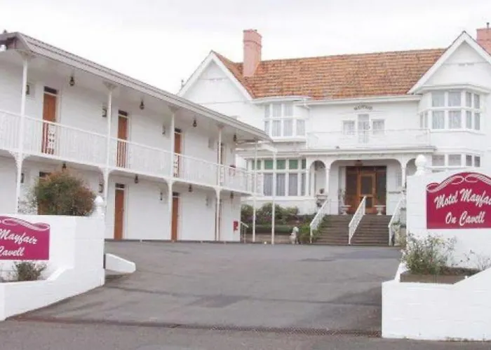 Motel Mayfair On Cavell