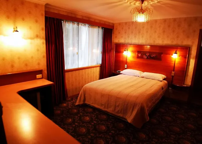 Motel Mayfair On Cavell